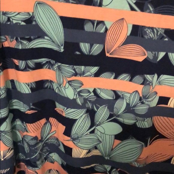 LuLaRoe Perfect T- Medium - Picture 2 of 3